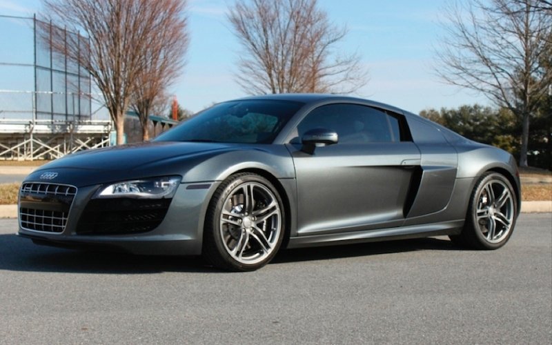 Audi R8 V10 L